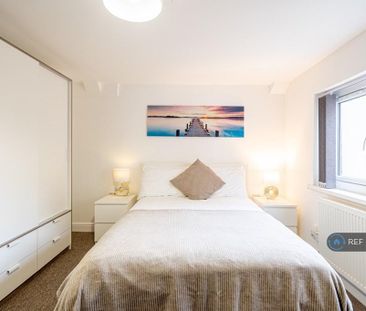 Studio to rent - Photo 6