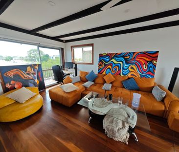 Broadbeach Waters - Photo 1