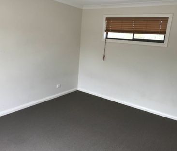 3/12 Stellato Place, Hampton Park VIC - Photo 5