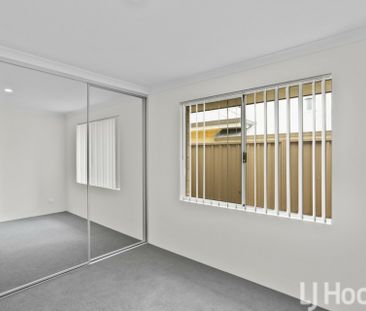 Contemporary 3-Bedroom Duplex with Private Yard & Double Garage - Photo 6
