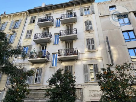 Exclusivité – Agréable 2 pièces avec balcon, centre de Nice - Photo 4