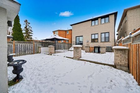 For Lease - 286 Royalpark Way, Vaughan, Ontario - Photo 5