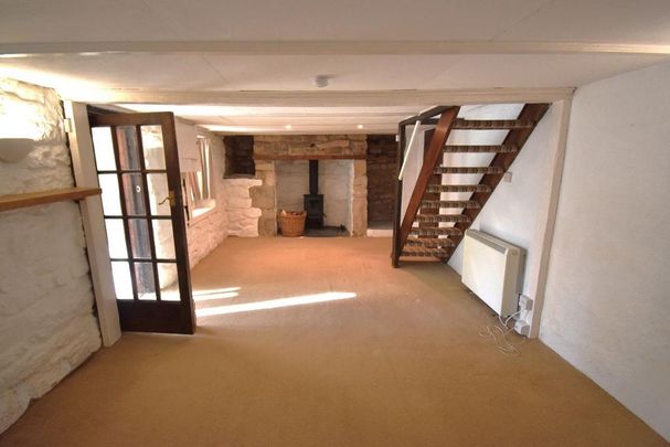 2 bedroom cottage to rent - Photo 1