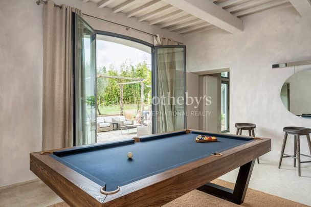 Villa Angeli: Luxury Among the Florentine Hills - Photo 1