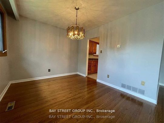 For Lease - 632 Ardleigh Crescent, Burlington, Ontario - Photo 1