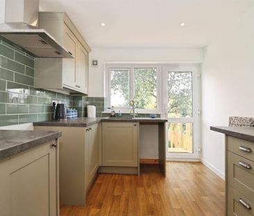 3 bedroom terraced house to rent - Photo 4