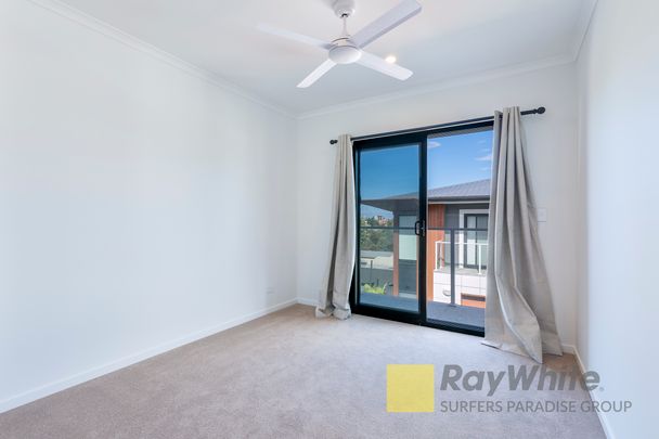 2/95-97 Johnston Street, Southport QLD 4215 - Townhouse For Rent - $1,000 | Domain - Photo 1