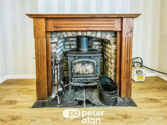 Queen Street, Tongwynlais, Cardiff, CF15 - Photo 1