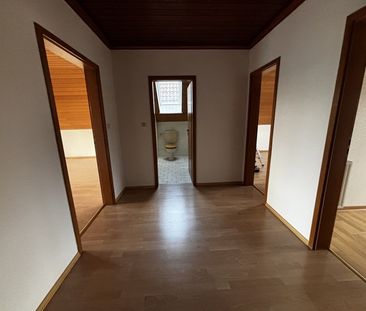 Charmante Dachgeschosswohnung mit sonniger Loggia und idealer Nähe ... - Photo 3