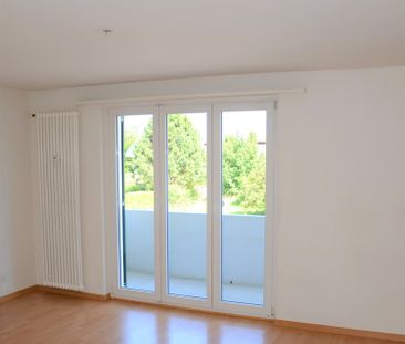 "3.5-Zimmer-Erdgeschosswohnung mit Balkon an zentraler Lage" - Photo 1