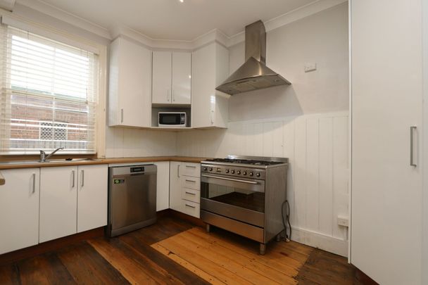 20 Cowper Street, Goulburn - Photo 1