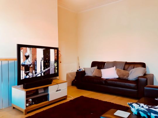 4 Bed 2 Bath - Photo 1