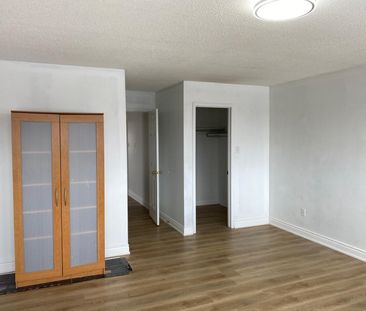 For Lease - 40 yellow brick Road, Brampton, Ontario - Photo 3