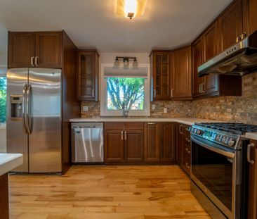 For Lease - 1071 Joan Drive, Burlington, Ontario - Photo 4