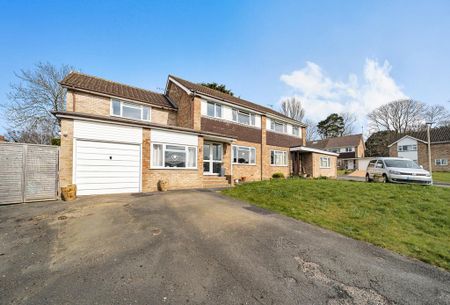 5 bedroom semi-detached house to rent - Photo 5