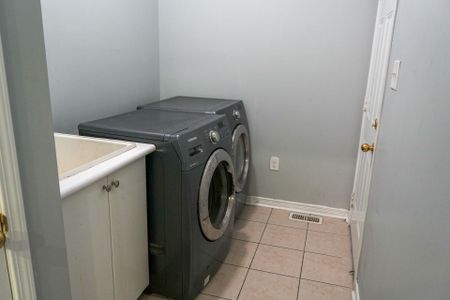 For Lease - 63 Haviland Circle, Brampton, Ontario - Photo 3