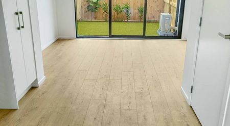 Modern new build townhouse! - Photo 4