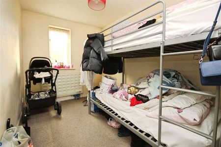 Chantress Close, Dagenham, RM10 - Photo 3