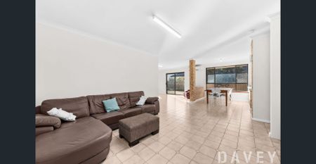 23 Corrington Circle, Nollamara, WA 6061 - Photo 4