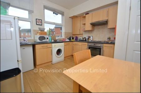 2 Bedroom Properties Meanwood - Photo 2