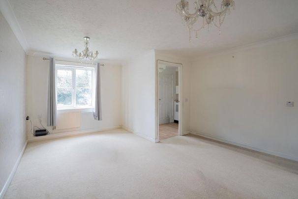 3 bedroom end of terrace house to rent - Photo 1