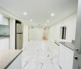 * NEWLY remodeled * 2BR/1BA * GRD FLOOR * ALL-INCLUDED * Unfurnished - Photo 3