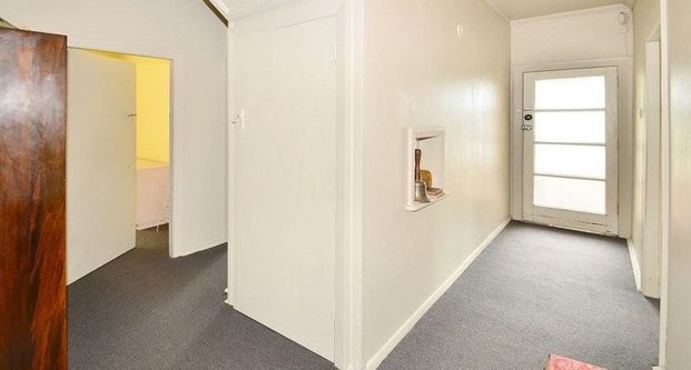 2 Bedroom Flat in Mornington - Photo 1