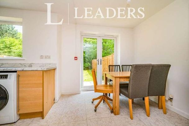 Aviation Avenue, Hatfield, Hertfordshire, AL10 - Photo 1