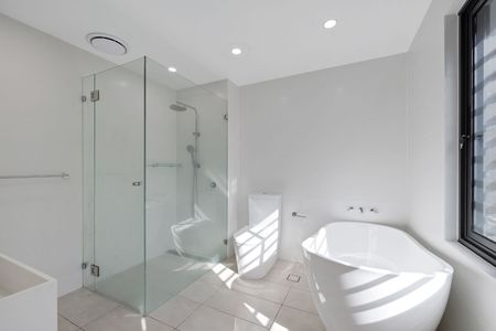 1/1 Lower Bent Street, Neutral Bay NSW 2089 - Townhouse For Rent | Domain - Photo 4