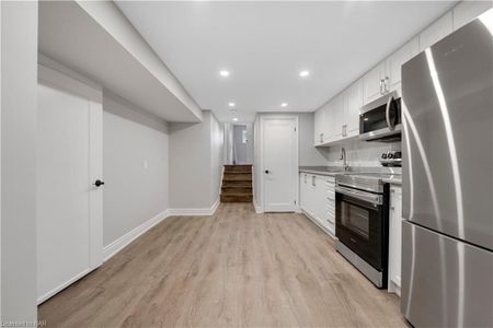 For Lease - 8059 Aintree Drive Unit# Lower, Niagara Falls, Ontario - Photo 5