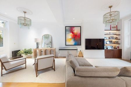 4 bedroom end of terrace house to rent - Photo 3