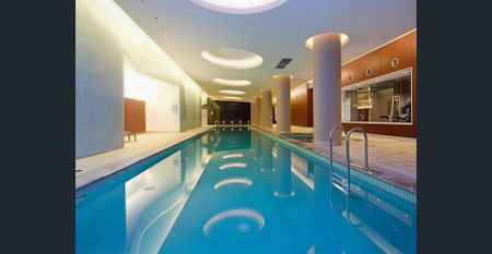 FANTASTIC BRIGHT & AIRY MODERN APARTMENT AVAILABLE FOR RENT! - Photo 5