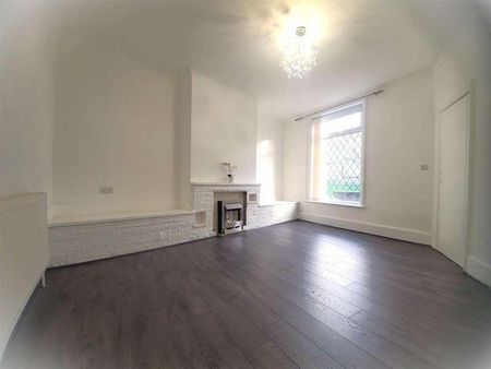 Elm Street, Newsome, Huddersfield, HD4 - Photo 2