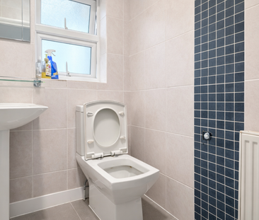 1 bedroom in a house share to rent - Photo 3