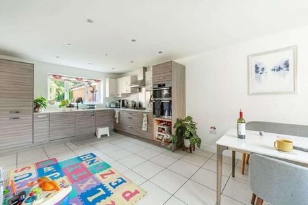 Wright Close, Bushey, WD23 - Photo 3