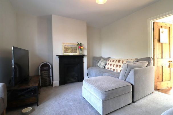 2 bedroom terraced house to rent - Photo 1
