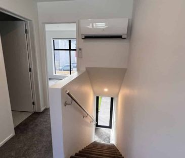 Two Bedroom Townhouse - Photo 4