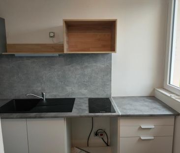 Location Appartement 1 pièce 28m² HARFLEUR 76700 - Photo 2