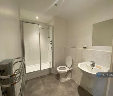 2 bedroom flat to rent - Photo 6