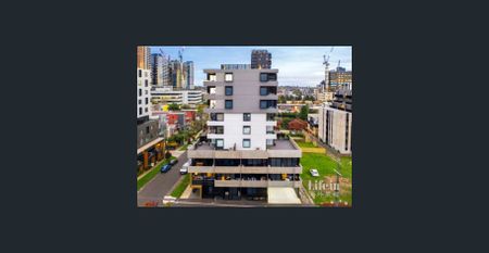 Comfortable 1-Bedroom Apartment with Furniture in the Heart of Box Hill - Photo 4