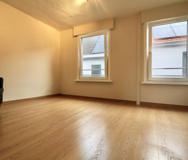 Instapklare, gezellige stadswoning met 3 slpk voor 725 EUR/mnd - Photo 1