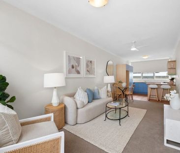 Top floor apartment in idyllic location - 6 month lease - Photo 4