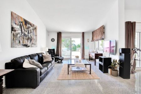 Villa for rent in Marbesa, Marbella East - Photo 3