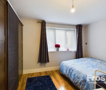 Pickwick Close, Hounslow,TW4 - Photo 4