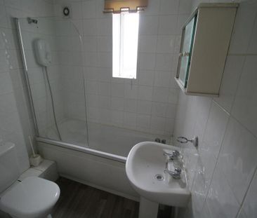 2 bedroom detached house to rent - Photo 3