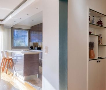 Appartement • Saint James-Général Koenig - Photo 2