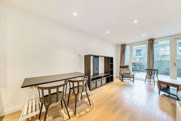 Bessemer Place, London, SE10 - Photo 1