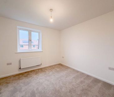 2 bedroom semi-detached house to rent - Photo 4