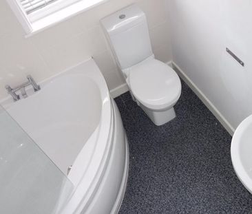 2 bedroom terraced house to rent - Photo 3