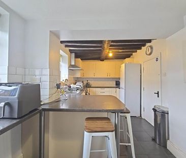 1 bedroom in a house share to rent - Photo 3